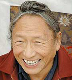 An Interview with Lama Tharchin Rinpoche