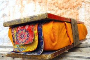 Building a Traditional Tibetan Buddhist Throne