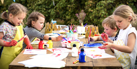 children painting