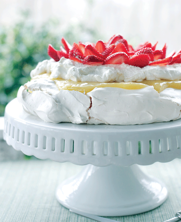HandmadeGatherings_Pavlova_image